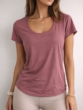 Athleta Scoop Neck Tee in Dusty Rose